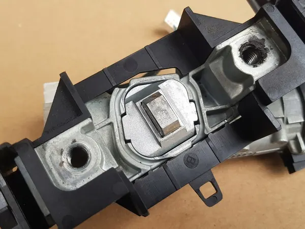 Sytytyskytkin + Avain / VW Audi Seat Skoda / 1K0905851B image 7