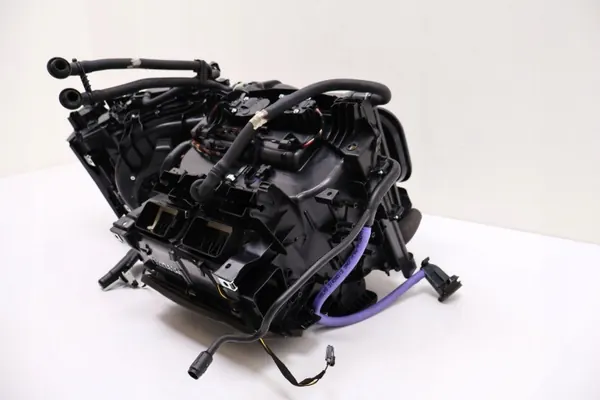 Volvo V60 II Lämmitysydin OEM P32226260 - Käytetty image 5