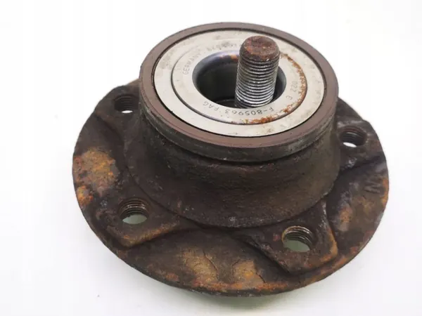 Moyeu roue arrière droit OEM 8K0501249 Audi A4 image 4