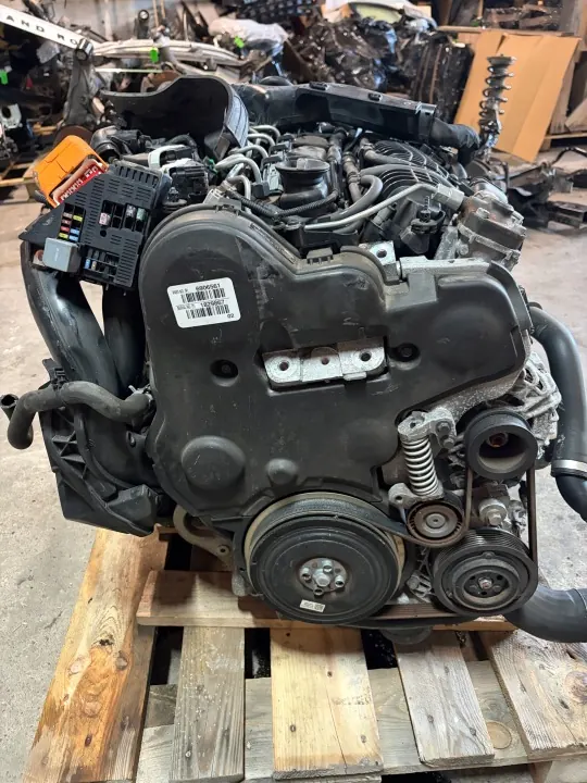Motor Completo Volvo D5 D4204T11/T23 - Usado image 3