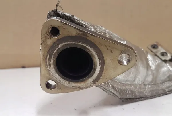 Jaguar XF X250 Pakoputken pidike OEM 090518B image 3