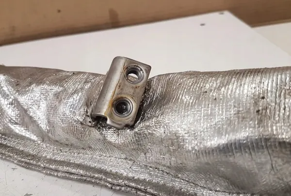 Jaguar XF X250 Pakoputken pidike OEM 090518B image 6