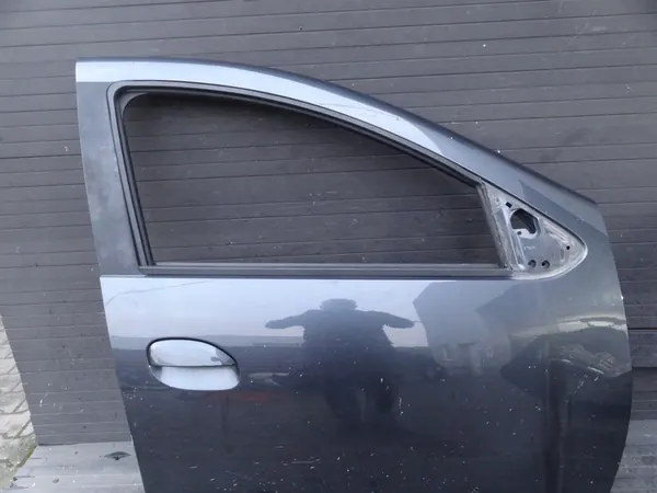 Dacia Duster II 2018 Höger Framdörr Komplett OEM image 3
