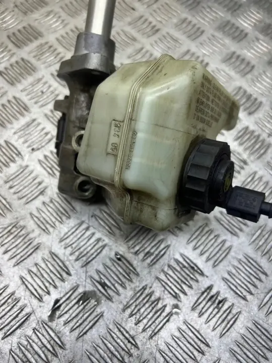 Cylindre de frein OEM 03350886771 pour VW Passat B6 image 4