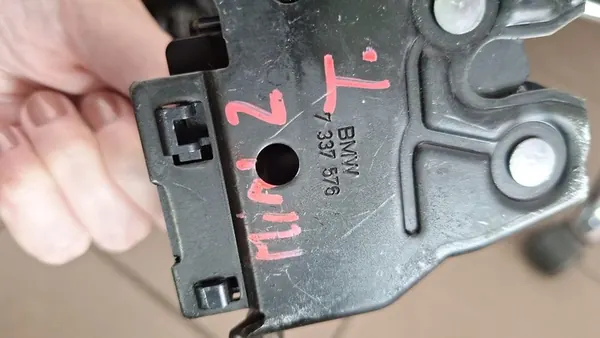 Bagagelås BMW MINI F56 image 2