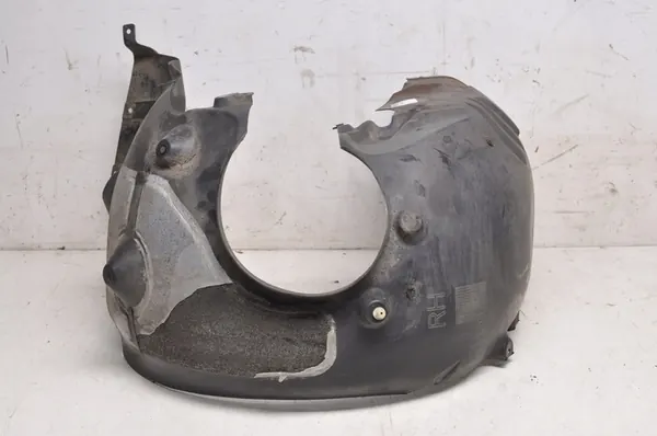BMW F46 Front Right Wheel Arch 1106682 image 4