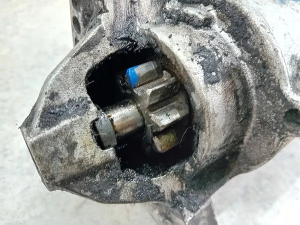 Motor de arranque Renault Master II 2.5 D image 3