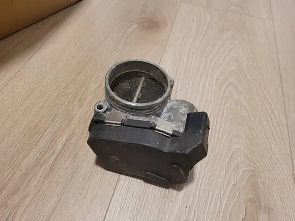 Drosselklappe BMW E90 2.0 image 2