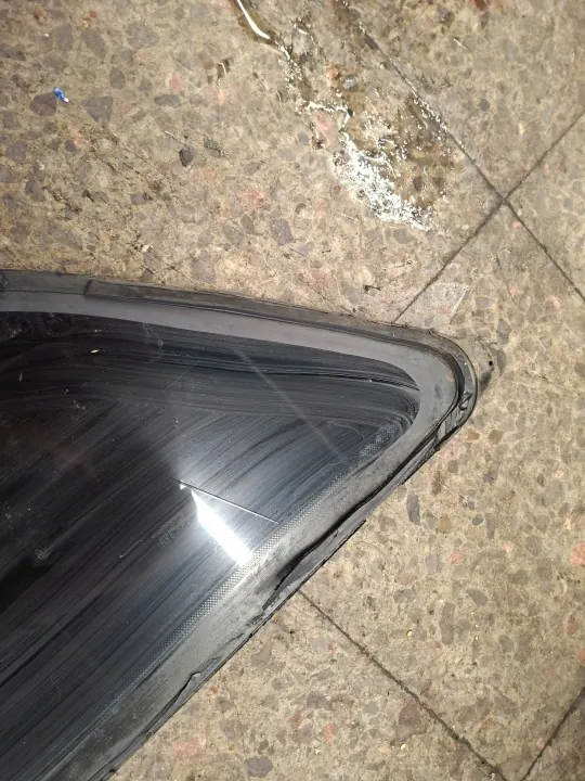 Audi OE takaoikea kori-ikkuna tummalla kalvolla image 5