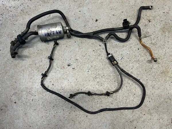 AUDI A4 B7 2.7 TDI Tuyaux de Carburant 059130300AB image 1