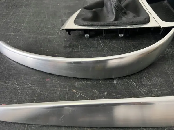 BMW 1 E81 Garniture Console OEM 9122671 Aluminium image 4
