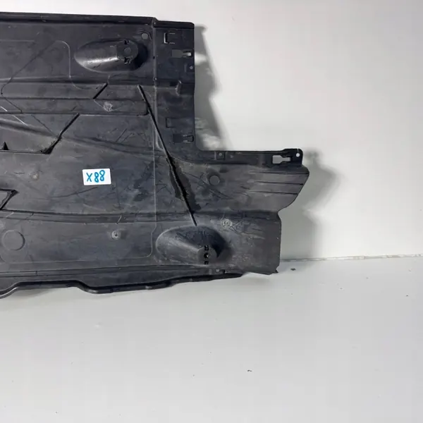 OEM 5Q0825201L Escudo Inferior Esquerdo Audi A3 8V image 10