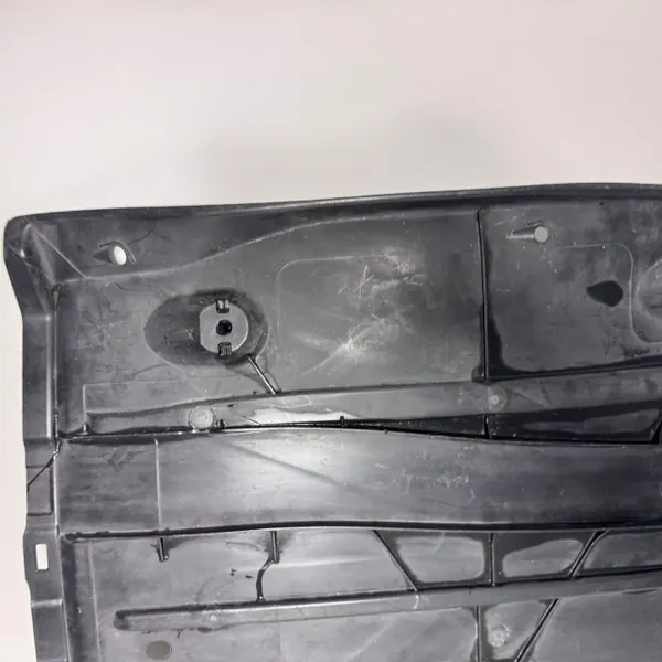 OEM 5Q0825201L Escudo Inferior Esquerdo Audi A3 8V image 9