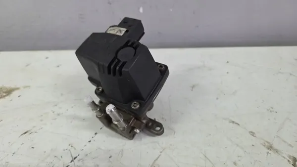 Doseur AdBlue OEM 0001405339 pour Mercedes-Benz image 3