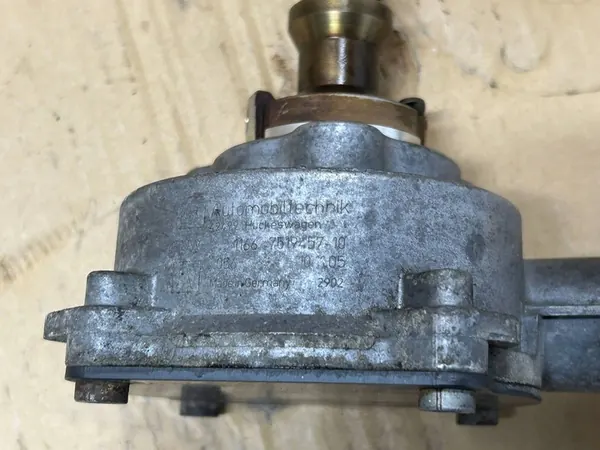 BMW OE 7519457 imupumppu image 6