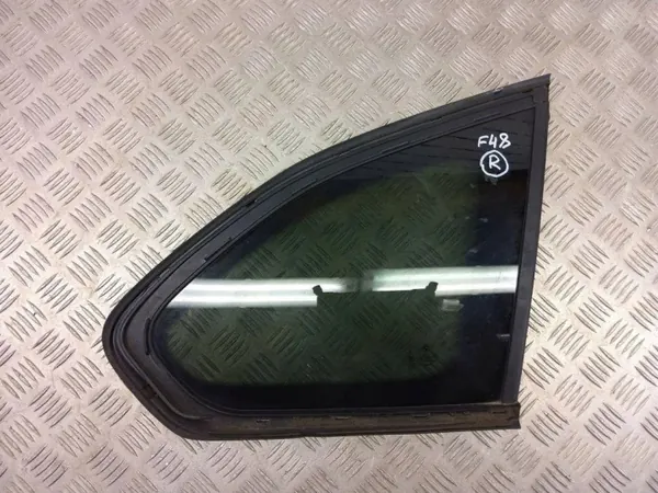 Oikea takalasi OEM 7406874 BMW X1 F48 2016 image 2