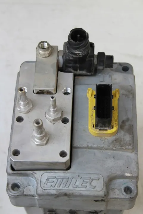 Gebruikte AdBlue-pomp OEM 292216772 voor MAN TGX image 2