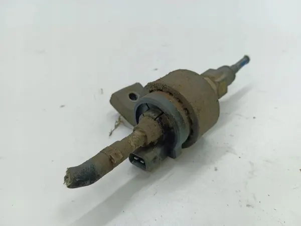 Mercedes-Benz Bränslepump OEM AMD161729 för Vito Viano image 4