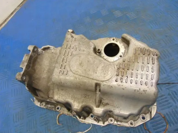 Oljepanna VOLKSWAGEN TOURAN 1.6FSI 03C103603J image 3