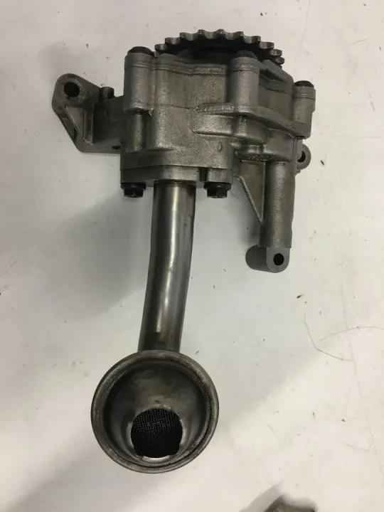 Pompe à huile VW Golf 1.9 TDI OEM 038115121A Occasion image 2