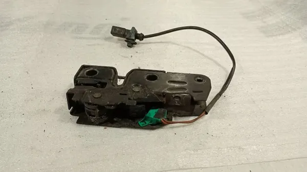 OEM 1Z0953236 Cierre Capó - Skoda Octavia Mk2 04-08 image 10