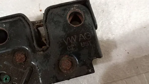 OEM 1Z0953236 Cierre Capó - Skoda Octavia Mk2 04-08 image 5