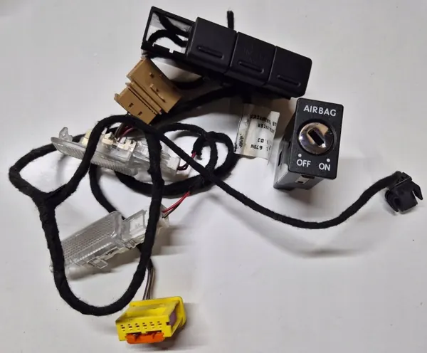 Interruptor Airbag Pasajero OEM 8E0971679N Audi A4 B6/B7 image 2