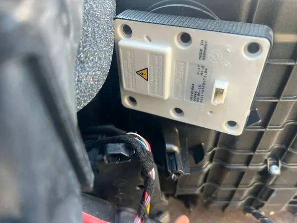 Verwarming radiator BMW 5 F10 F11 2010 52350190 image 3