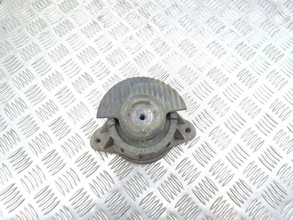 Motorsteun Mercedes-Benz C W204 2009 A2042400917 image 3