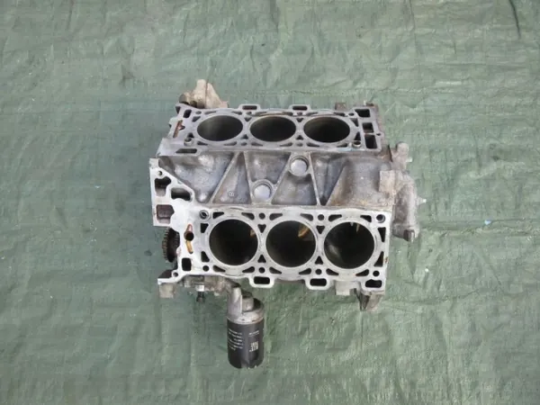 Moottorilohko OEM 10HMC Chevrolet Captiva 3.2i:lle image 2
