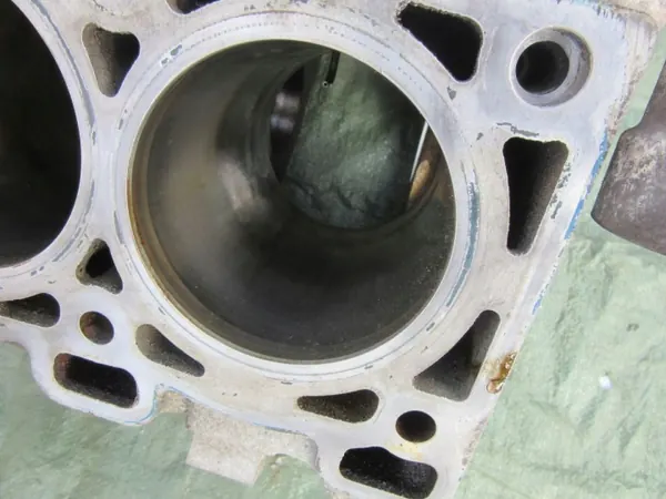Moottorilohko OEM 10HMC Chevrolet Captiva 3.2i:lle image 3