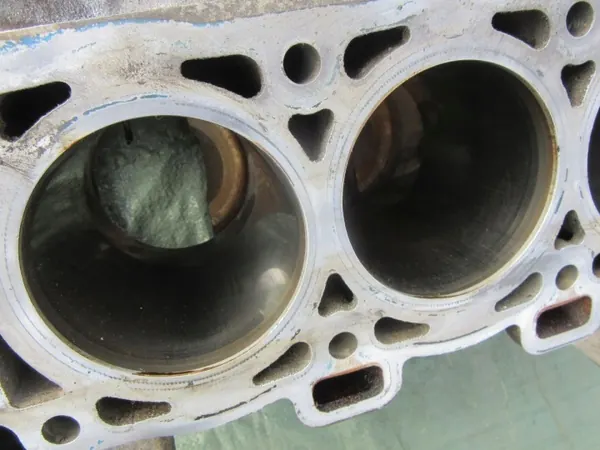 Moottorilohko OEM 10HMC Chevrolet Captiva 3.2i:lle image 5
