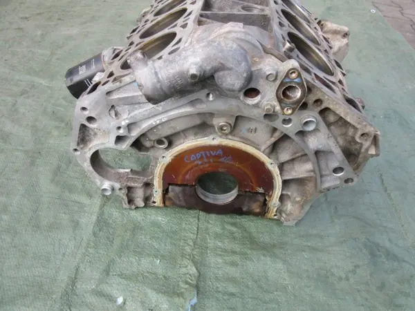 Moottorilohko OEM 10HMC Chevrolet Captiva 3.2i:lle image 8