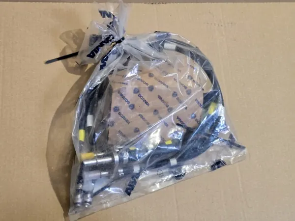 Linhas do redutor AdBlue Scania OEM 3047617 - Usado image 2