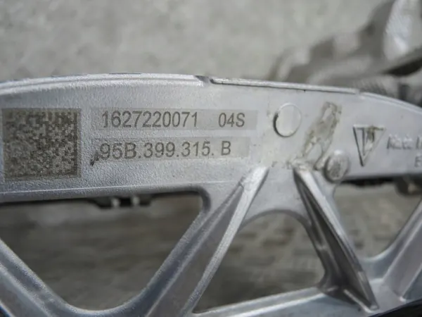Porsche MACAN Vorderwagen OEM 95B399315B image 5