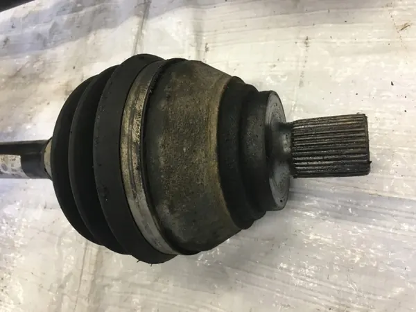 Höger Framdrivaxel OEM 1K0407272NJ för VW Passat B7 image 4