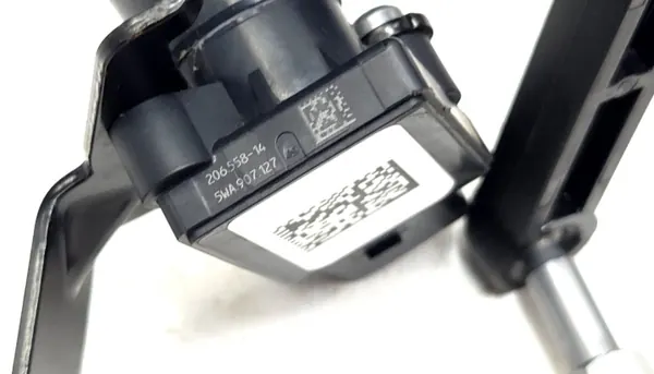 Sensor de nivelamento traseiro esquerdo VW OEM 1EA512521C image 10