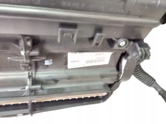 Núcleo de aquecimento Audi A4 B9 OEM BZ89289 - Usado image 3