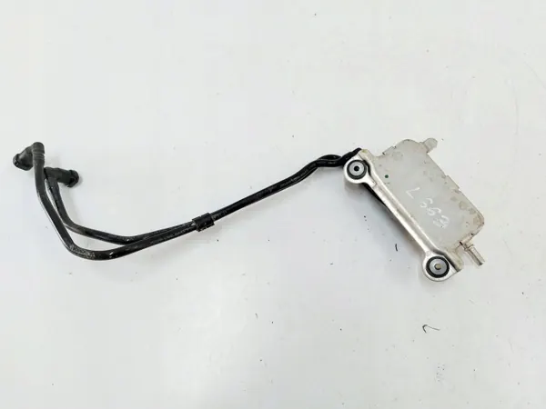 Arrefecedor de combustível L8B2-9N103-AA Land Rover Defender II image 3