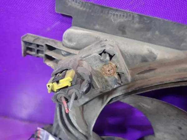 Kylfläkt FIAT GRANDE PUNTO 05-10 51797134 2 Pin image 4