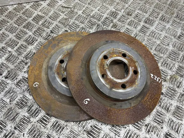 Ford Mustang Mach-E takajarrulevy OEM AMD223113 image 2
