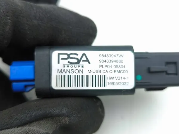 Tomada USB Peugeot 308 OEM 98483947V 2022 image 7