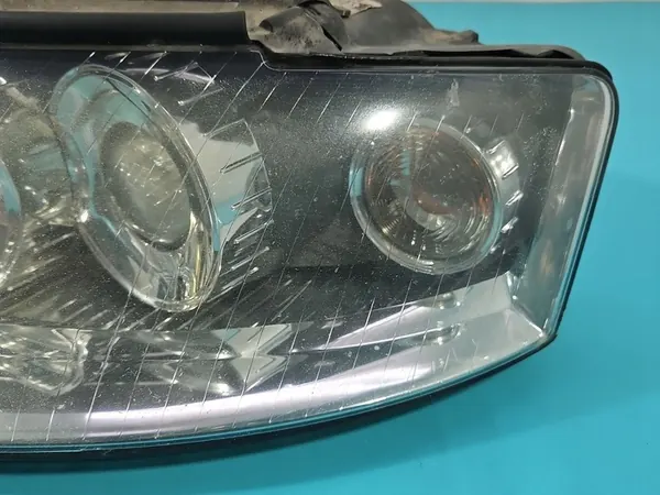 Faros izquierdo Audi A4 B6 00-04 image 2