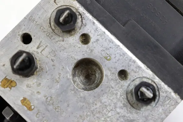 Audi ABS-pomp 8E0614111T image 2