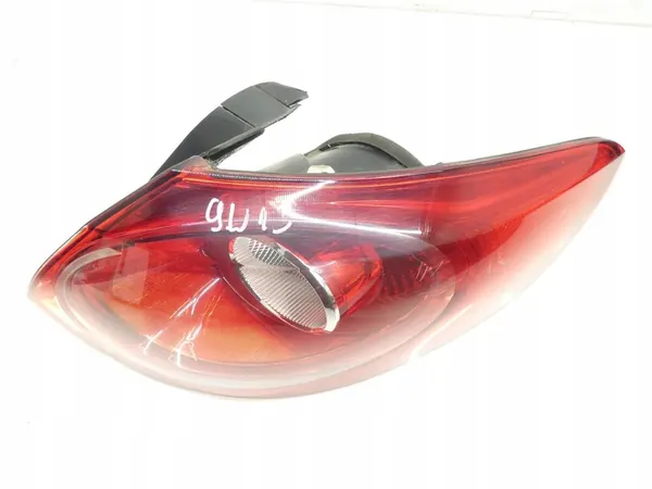 Luz trasera derecha VW Passat CC 08-12 image 4