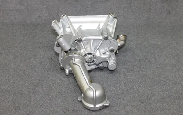 Pompe à huile BMW OEM 8601072 - Kilométrage bas image 4
