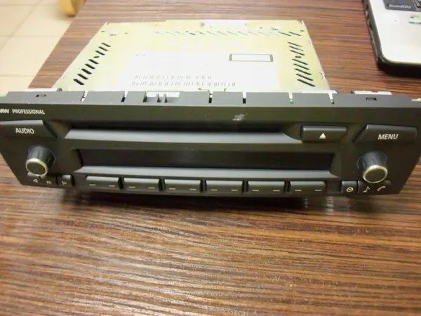 Radio CD Professional BMW OEM 9263462 - Usado image 2