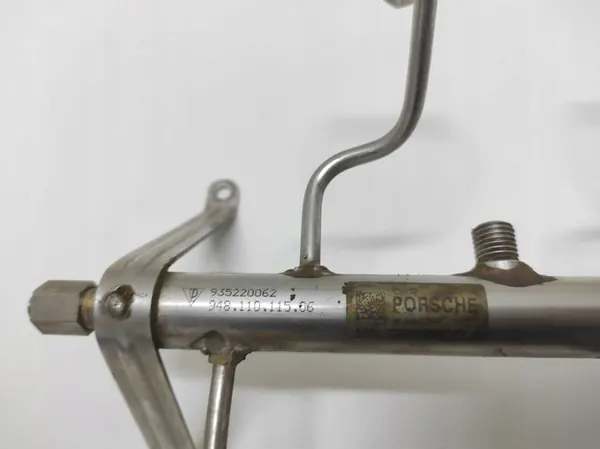 Brandstofrail Porsche Panamera (970) 2010 10327701 image 3