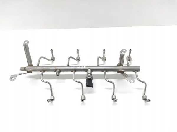 Brandstofrail Porsche Panamera (970) 2010 10327701 image 4