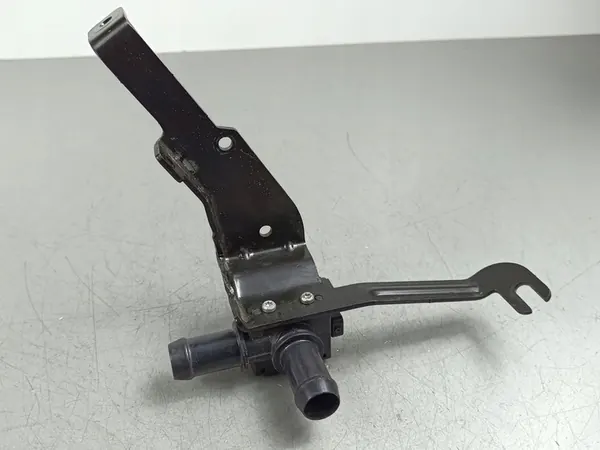 2022 Ford Escape IV Pompe à eau LX6118495AAC image 3